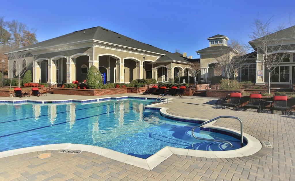 Апартаменти Oakwood Living Raleigh At Brier Creek Дарем Екстер'єр фото