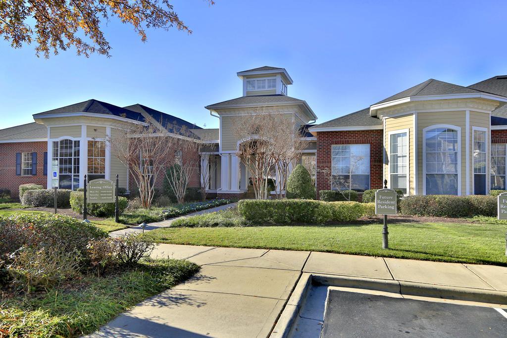 Апартаменти Oakwood Living Raleigh At Brier Creek Дарем Екстер'єр фото